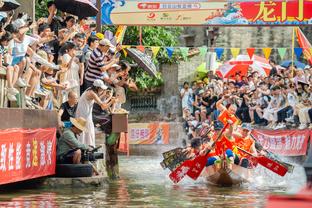 孙兴慜本场数据：传射建功+乌龙送礼，2次关键传球，评分8.0分